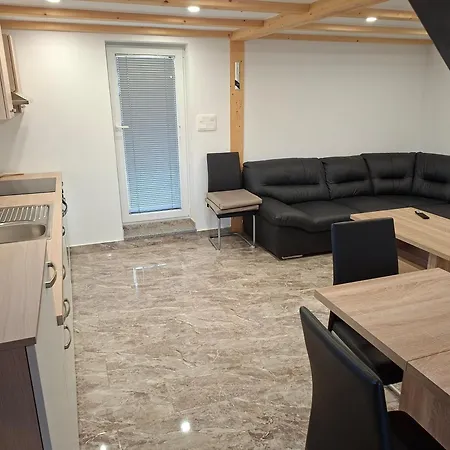 Seoska kuća Sun House Luka